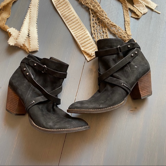 Sam Edelman Merton Bootie - Picture 2 of 7